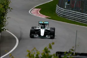 Distinto circuito, mismos problemas para Rosberg