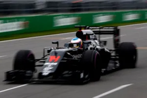 Fernando Alonso, listo para atacar "al máximo" en carrera