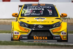 Gran primera victoria de Nicky Catsburg en el WTCC