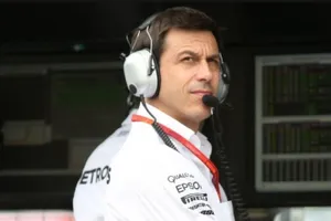 Mercedes busca eliminar errores para mantener a raya a la competencia