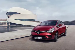 Renault Clio 2016, mejoras y nuevo equipamiento para este pequeño superventas