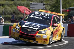 Tom Coronel gana la 'Opening Race' del WTCC en Vila Real