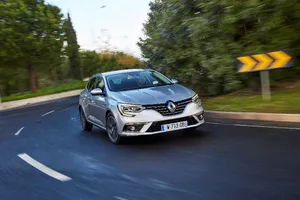 Francia - Mayo 2016: El nuevo Renault Mégane, en el Top 10