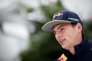 Verstappen: "Me falta experiencia con el RB12"