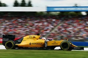 Carrera a la contra para Renault en Alemania