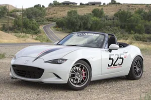 Motor V8 y 533 CV para este espectacular Mazda MX-5 ND de Flyin' Miata