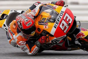 Marc Márquez firma una pole bestial y de récord en Brno