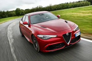 Alfa Romeo Giulia Quadrifoglio automático, ¡todavía más rápido!: 7:32 en Nürburgring