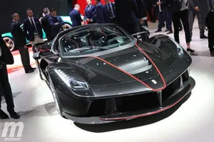 El Ferrari LaFerrari Aperta en vivo desde París 2016