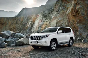 Toyota Land Cruiser, ya a la venta la gama 2017 con más equipamiento en seguridad