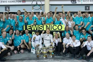 Mercedes podría ser triple campeón en Malasia