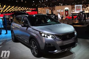 Peugeot 5008 2017: y el monovolumen decidió convertirse en SUV