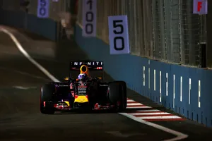 Daniel Ricciardo acaricia la victoria en las calles de Singapur