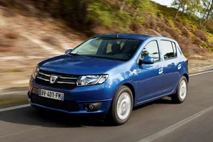 Francia - Agosto 2016: Dacia Sandero, el deseado