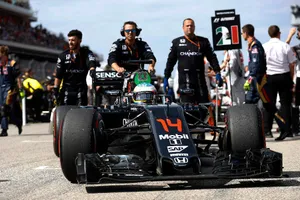 Alonso reitera su fe en McLaren: "Sonreís, pero sé de qué hablo" 