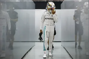 Hamilton tras su abandono: "Alguien no quiere que gane"