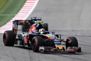 Sainz, sobre su batalla con Alonso: "Ha sido limpia, nos lo pasamos muy bien"