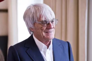 Ecclestone quiere dos carreras cortas en la Fórmula 1