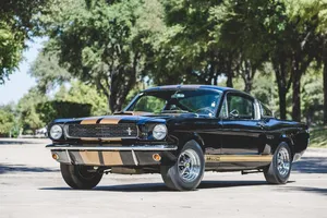 A la venta el Mustang Shelby GT350H de uso personal de Carroll Shelby