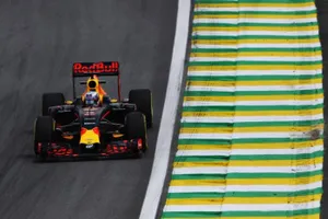 Daniel Ricciardo, sorprendido con el ritmo de Williams