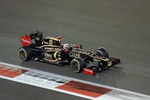 [Vídeo] GP Abu Dhabi 2012: Räikkönen vuelve a lo más alto del podio