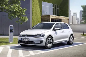 Volkswagen e-Golf 2017: la versión eléctrica mejora su autonomía y tecnología