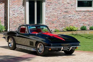 La mitad de la historia de este Corvette 1967 te da para llenar toda una vida