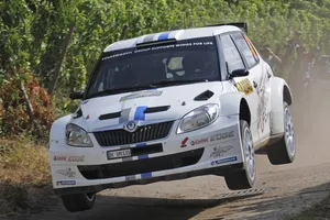 Andreas Mikkelsen se tiene que resignar con un Fabia R5