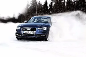 Conducción con nieve o hielo, precaución máxima