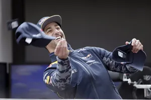 Ricciardo: "Apostaría mi dinero por Red Bull este año"