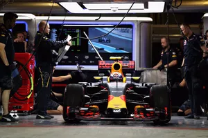 Verstappen: "Con un coche superior, muchos problemas desaparecen"