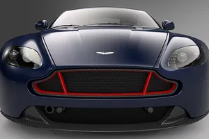 Nuevos Aston Martin Vantage Red Bull Edition, con los colores de la escudería de F1