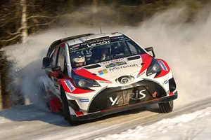Jari-Matti Latvala gana con el Toyota Yaris el Rally de Suecia