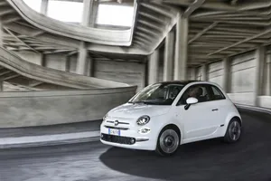 Italia - Enero 2017: Fiat 500, plata por sorpresa