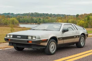 DeLorean DMC-12: aparece un ejemplar original casi a estrenar de 1981