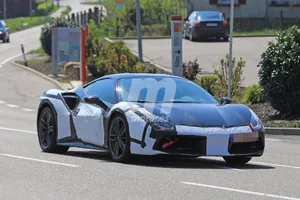 Ferrari 488 Speciale: primeras imágenes de la versión más radical de la gama V8