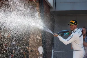 Lewis Hamiltón se arriesgó a quedar deshidratado por ahorrar lastre