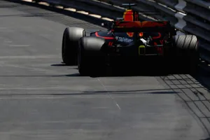 Daniel Ricciardo achaca su desventaja a un "error tonto y estúpido"