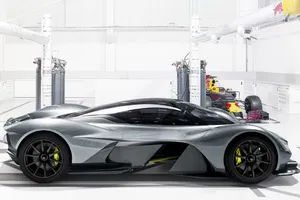 Aston Martin Valkyrie: vídeo filtrado muestra su interior por primera vez