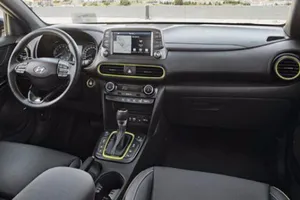 Hyundai Kona 2018: una nueva filtración nos descubre su interior