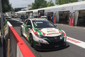 Michelisz y Huff lideran en los libres del WTCC en Vila Real