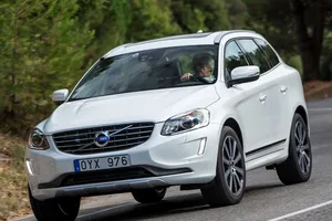 Suecia - Mayo 2017: El ‘viejo’ Volvo XC60 se va por la puerta grande