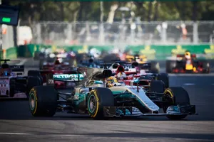 Hamilton explica su procedimiento con el Safety Car en Bakú