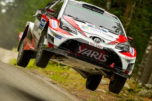 Latvala y Lappi brillan en el Rally de Finlandia, Ogier 'out'