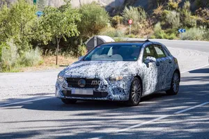 El Mercedes Clase A 2018 híbrido enchufable se deja ver durante unos test