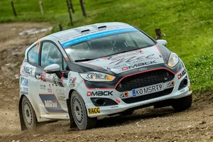 Nil Solans prepara el 1.000 Lagos en el Autoglym Rally