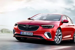Opel nos enseña su nueva bestia del asfalto, el Insignia GSi
