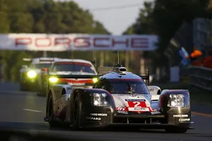 Porsche mantiene la racha de Le Mans con un doblete