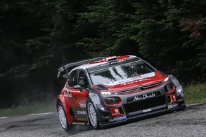 Sébastien Loeb también pilotará el C3 WRC en tierra