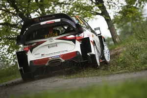 Tres Toyota Yaris WRC, desde Finlandia al mundo